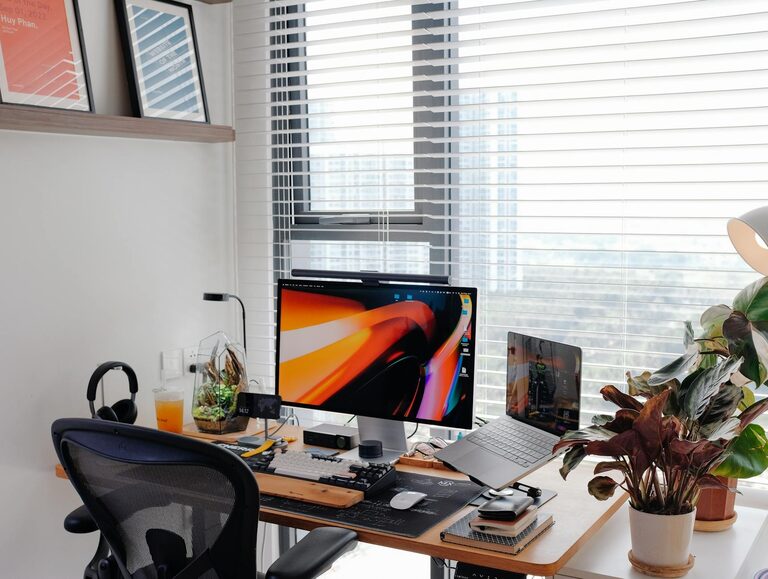 Consejos para organizar un espacio de trabajo en casa que aumente la productividad